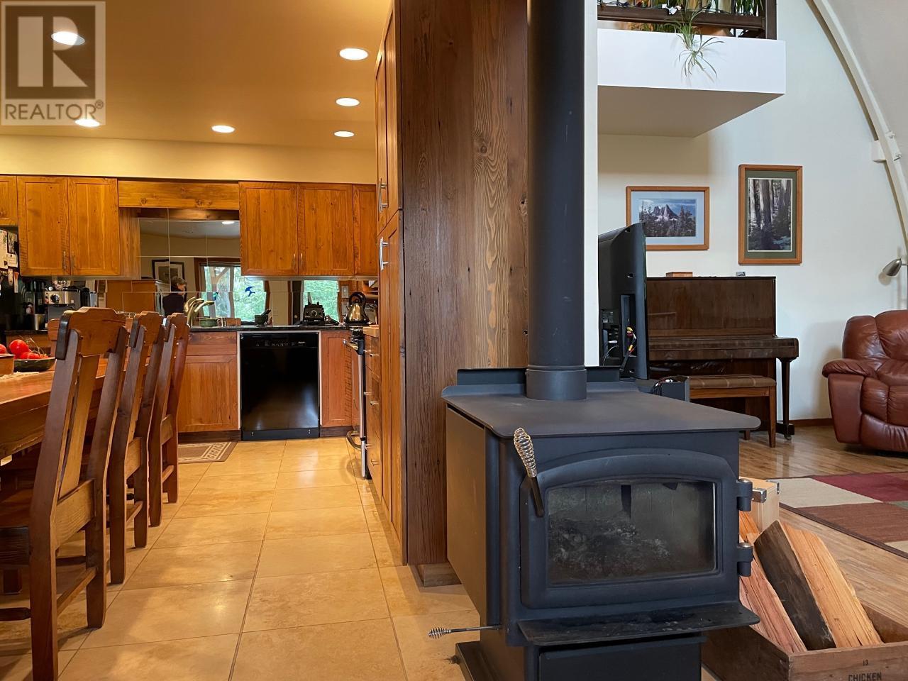1910 HULME CREEK Road, Rock Creek