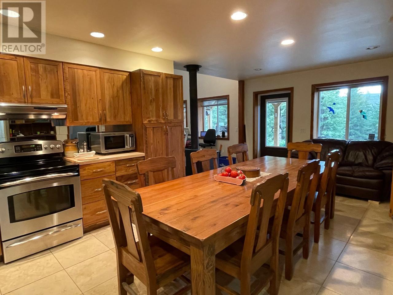 1910 HULME CREEK Road, Rock Creek