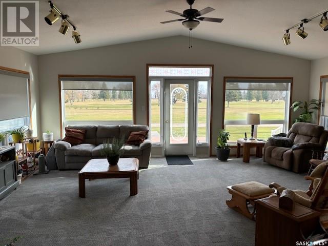 Photo 14 of 142 Coronation Drive, Canora SK