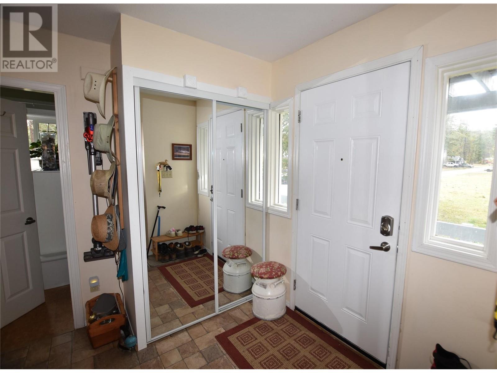  415 Hummingbird Avenue, Vernon