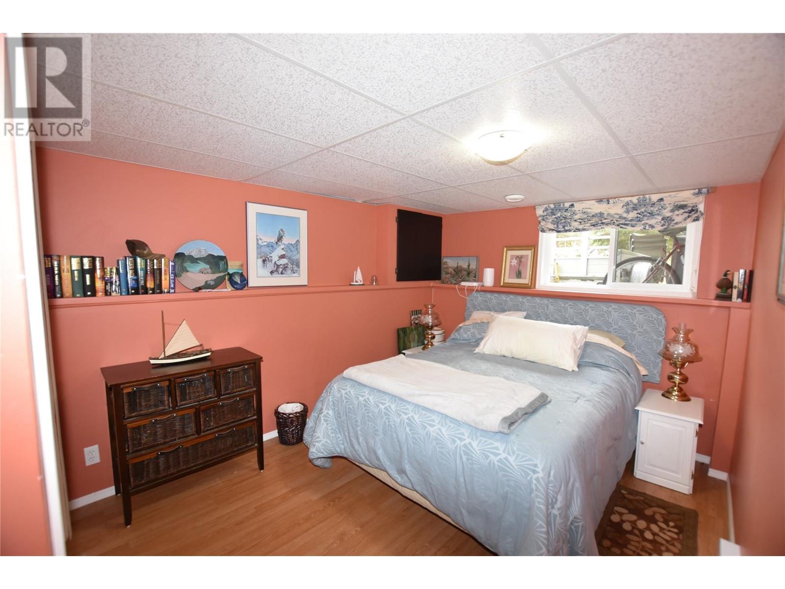  415 Hummingbird Avenue, Vernon
