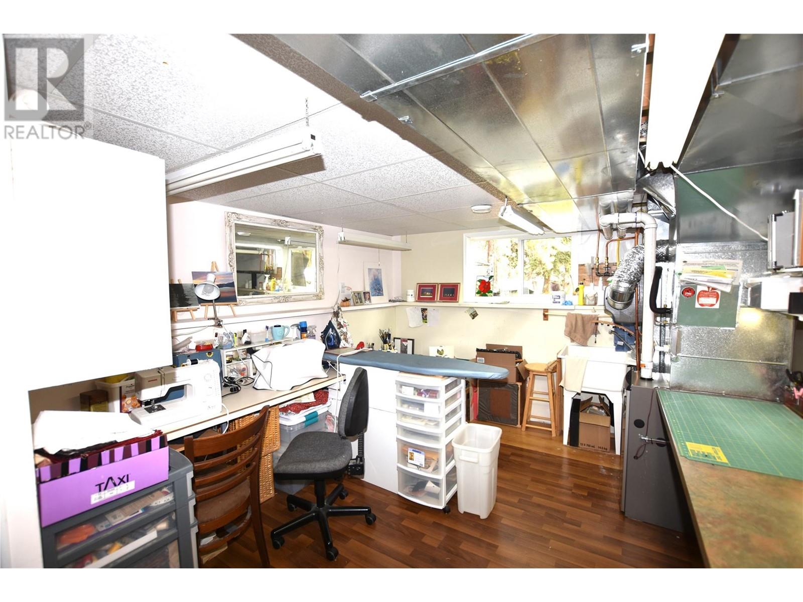  415 Hummingbird Avenue, Vernon