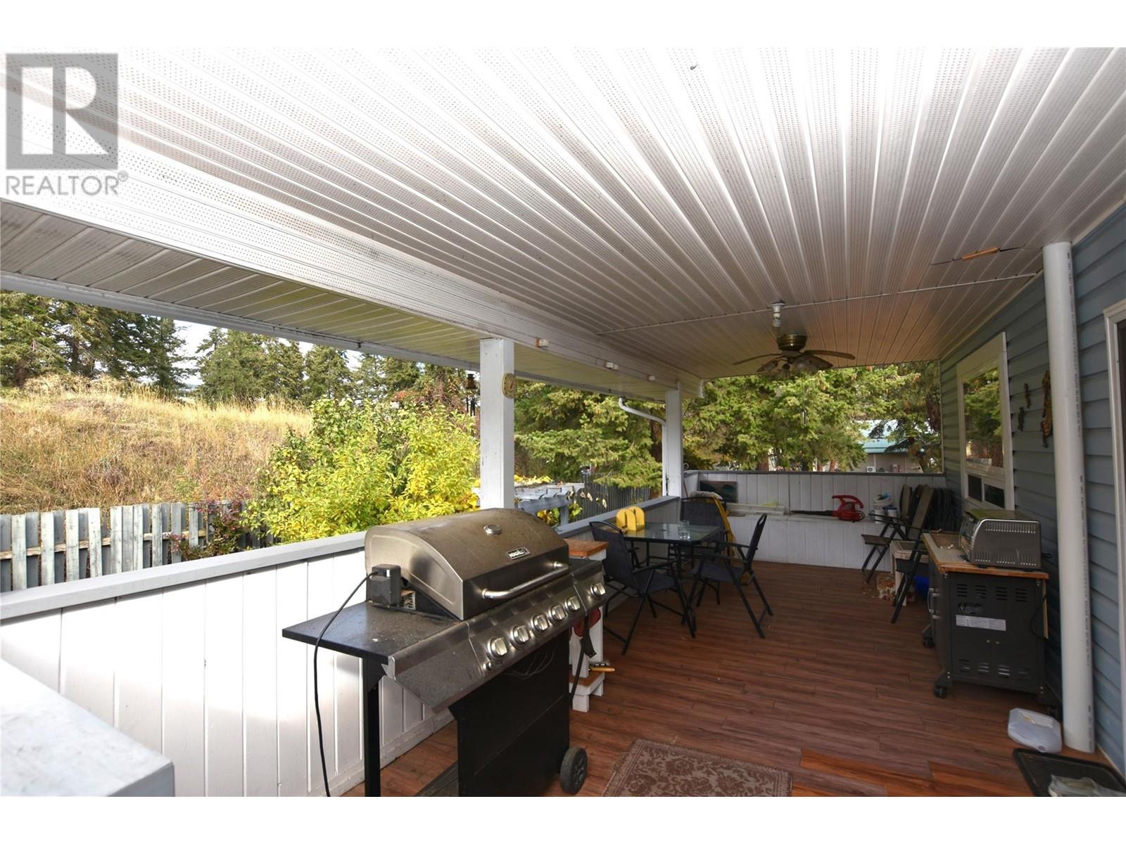  415 Hummingbird Avenue, Vernon