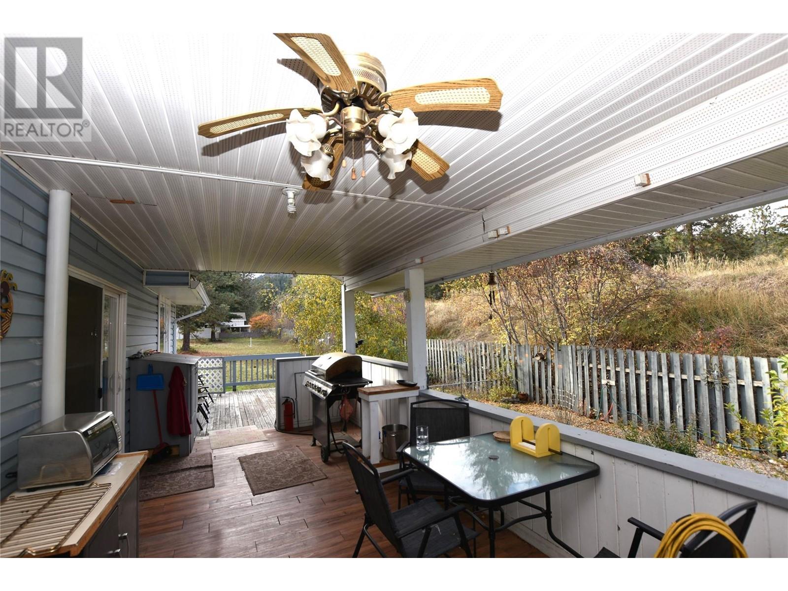  415 Hummingbird Avenue, Vernon