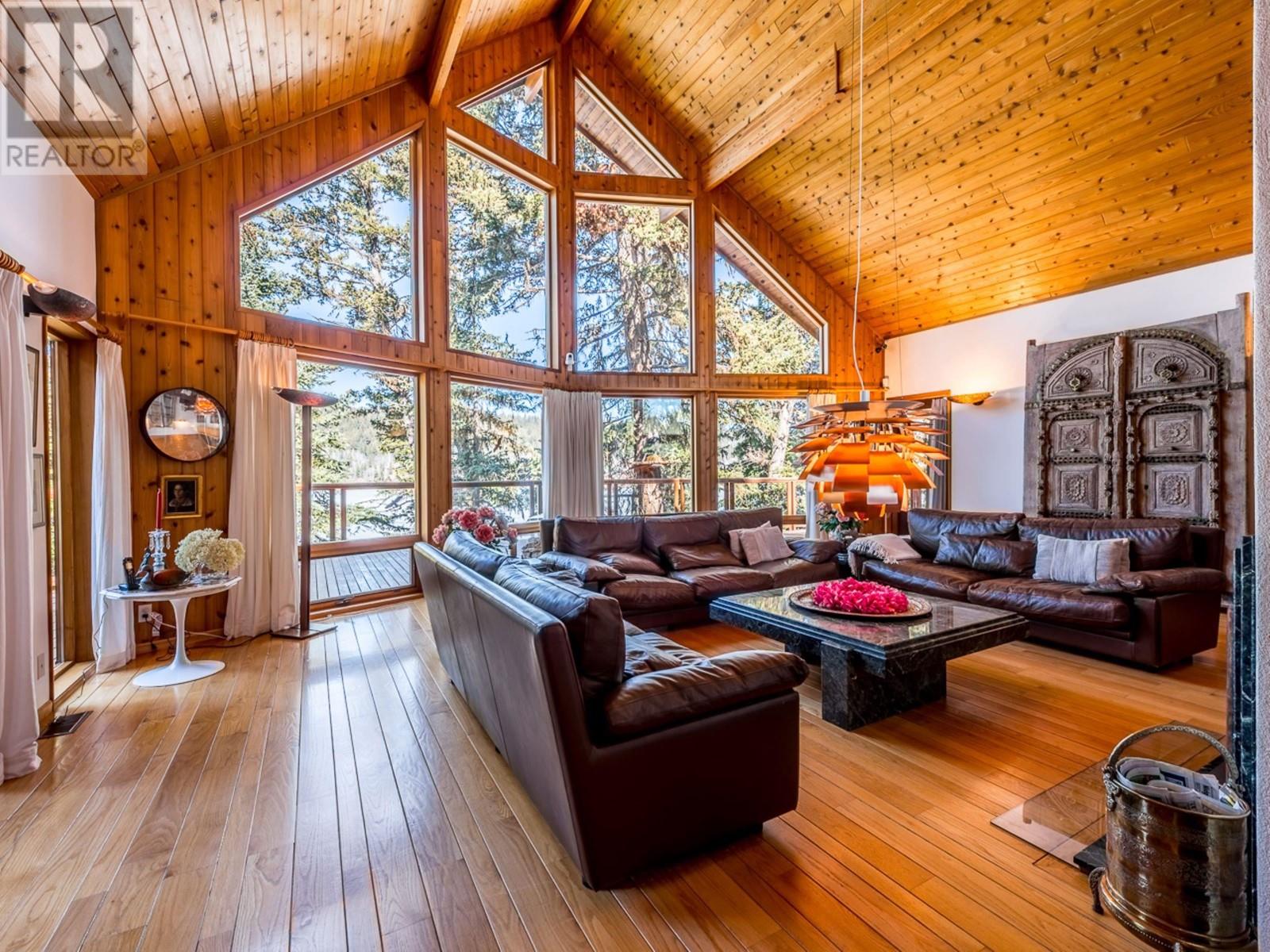 6663 SVEN ROAD, Horse Lake