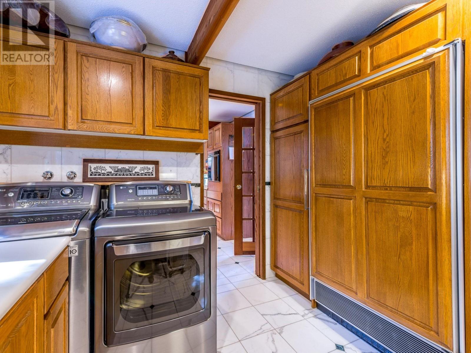 6663 SVEN ROAD, Horse Lake
