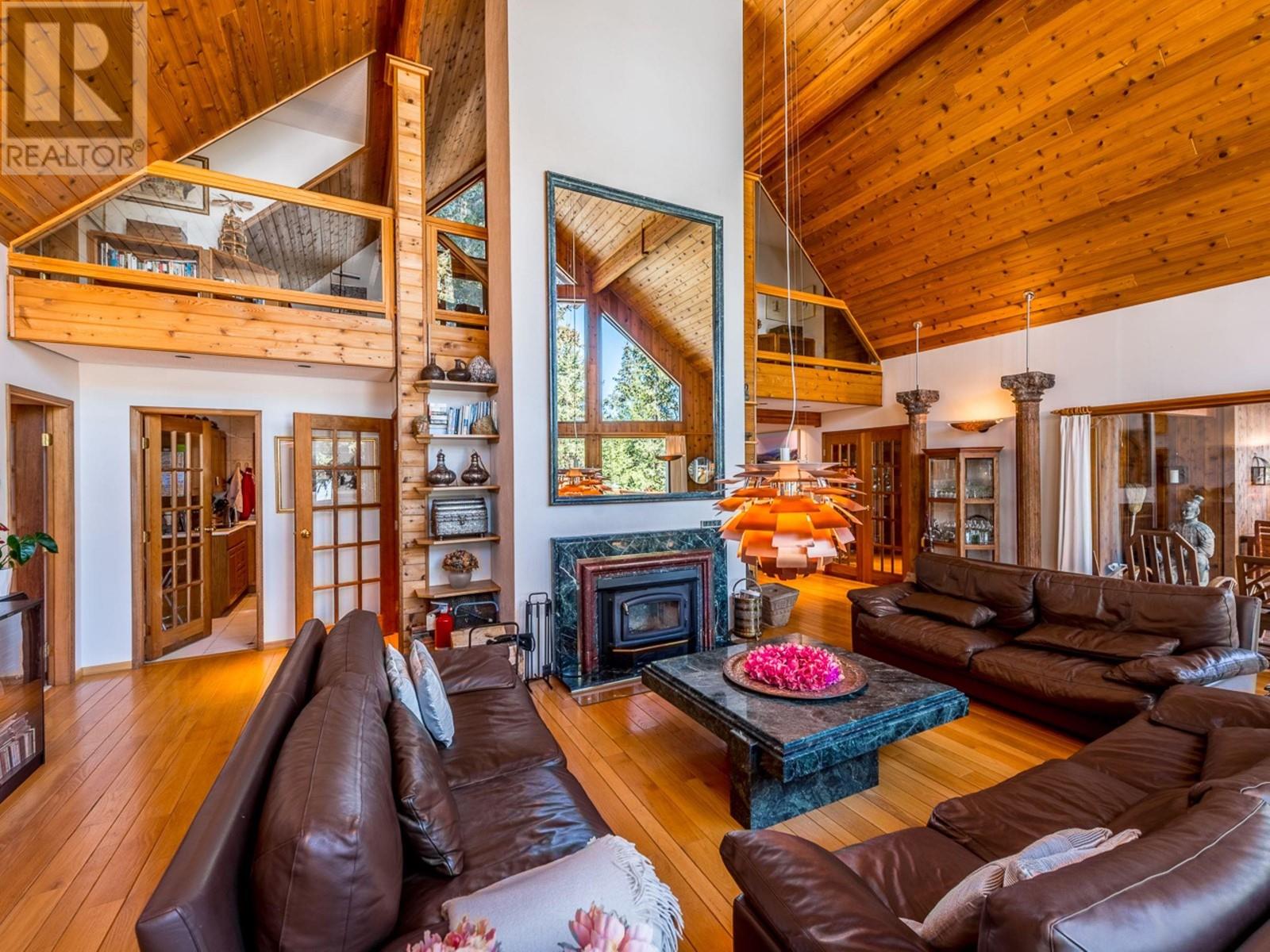 6663 SVEN ROAD, Horse Lake