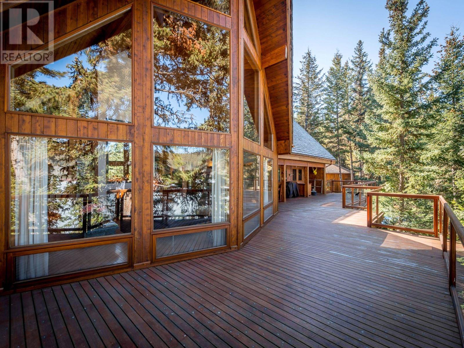 6663 SVEN ROAD, Horse Lake