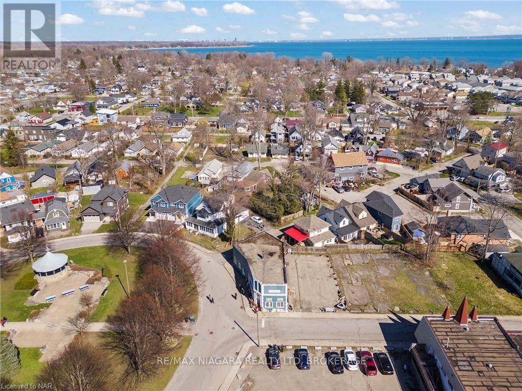Photo 11 of 34 Queens Circle, Fort Erie ON