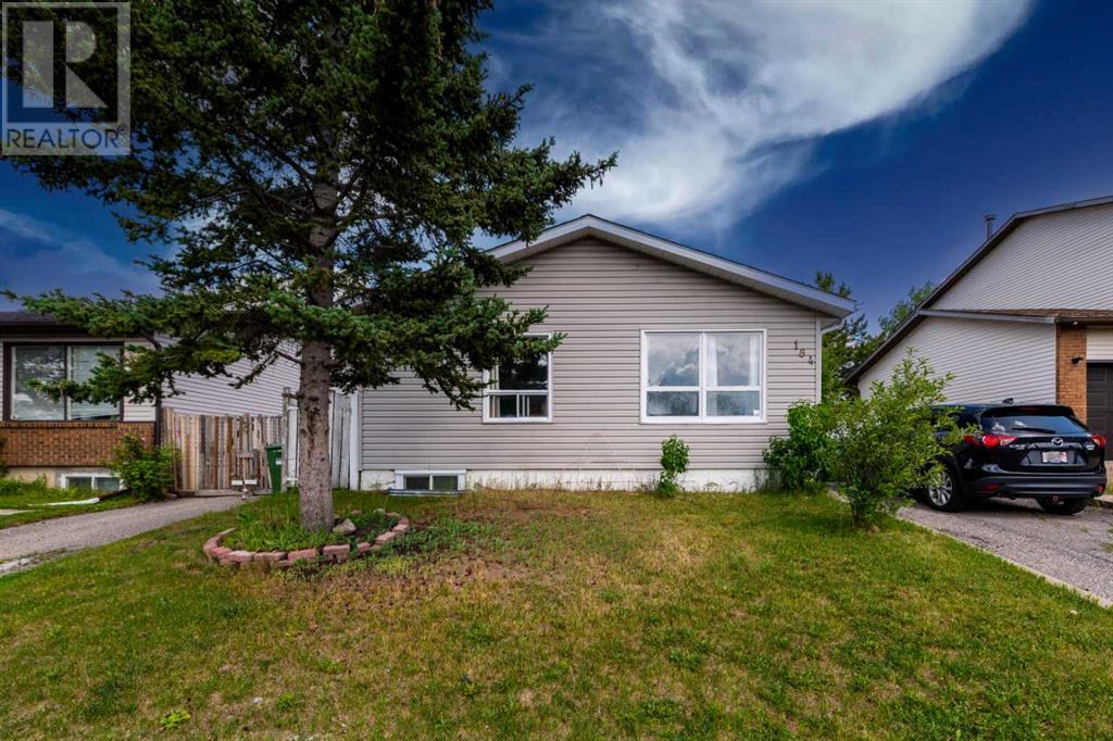 Single Family House 4 Level for Sale in  Whitaker Close NE Whitehorn Calgary 