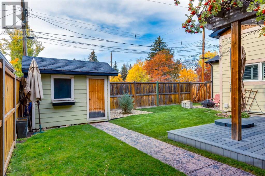 Single Family House Bungalow for Sale in  Glenmount Drive SW Glendale Calgary 