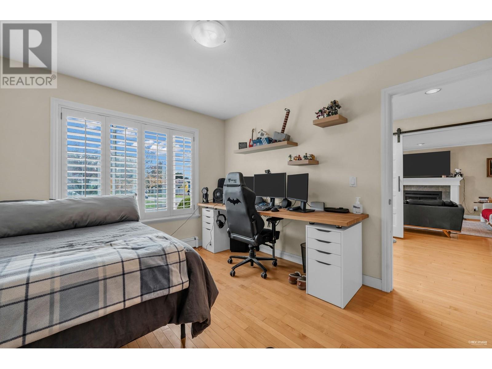 Photo 14 of 195 W 45th Avenue, Vancouver BC