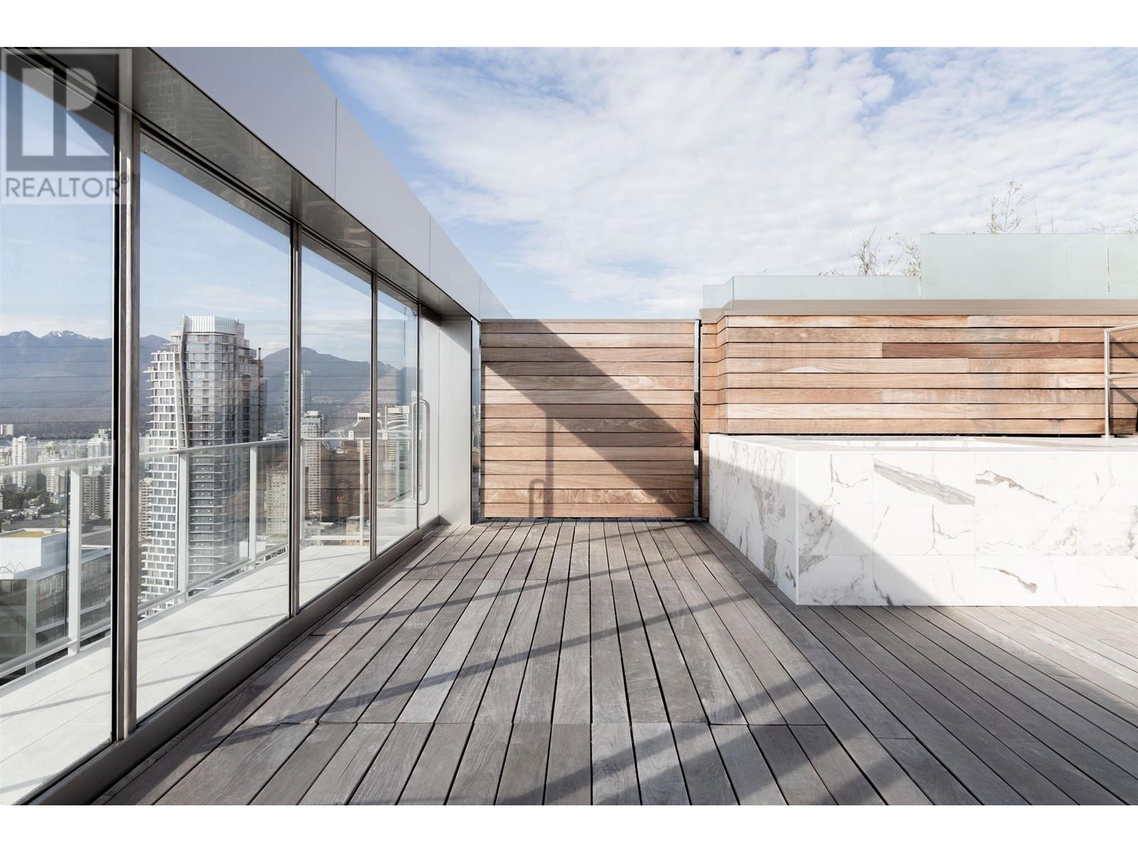 PH5 1480 HOWE STREET, Vancouver