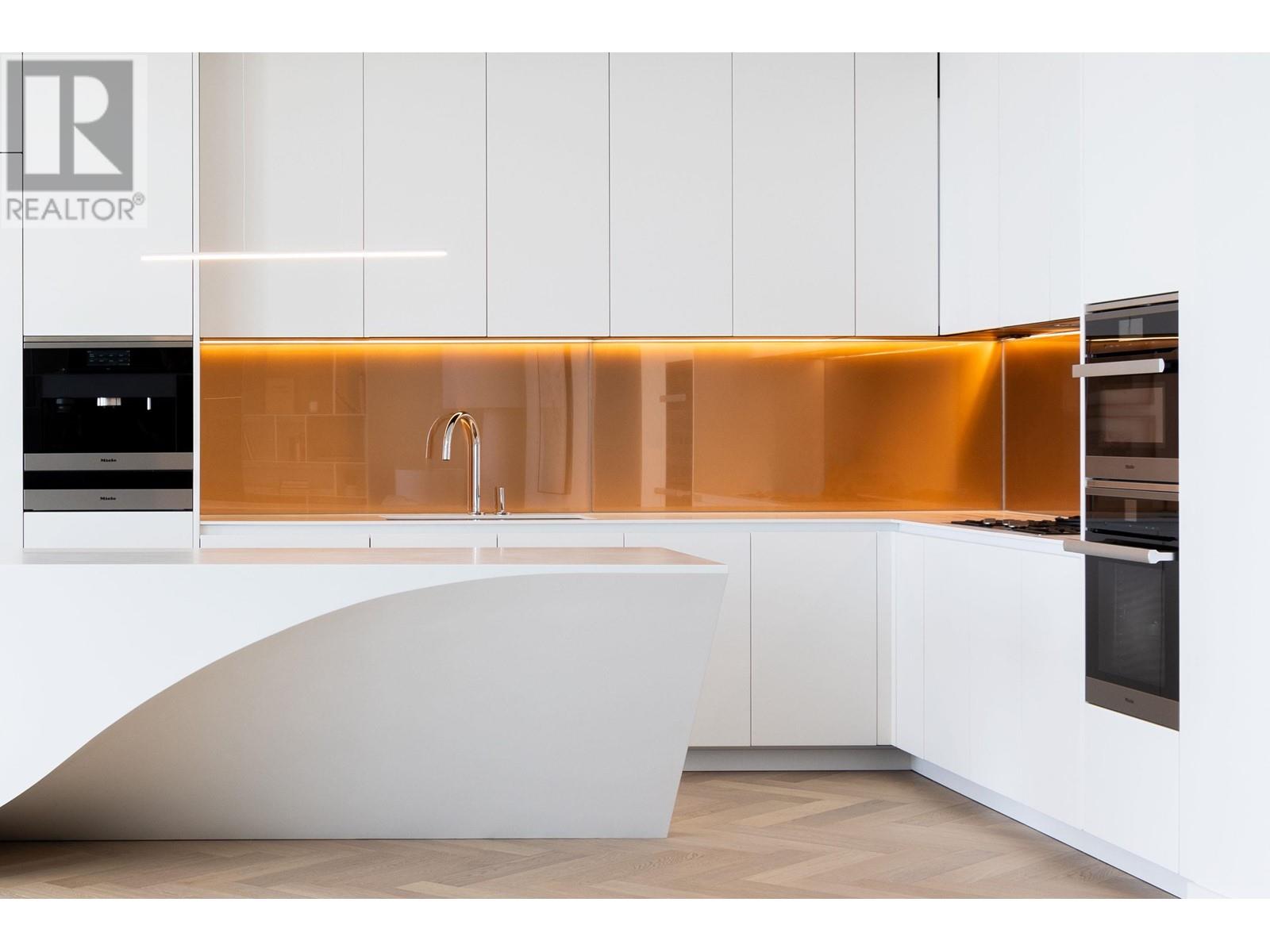 PH5 1480 HOWE STREET, Vancouver