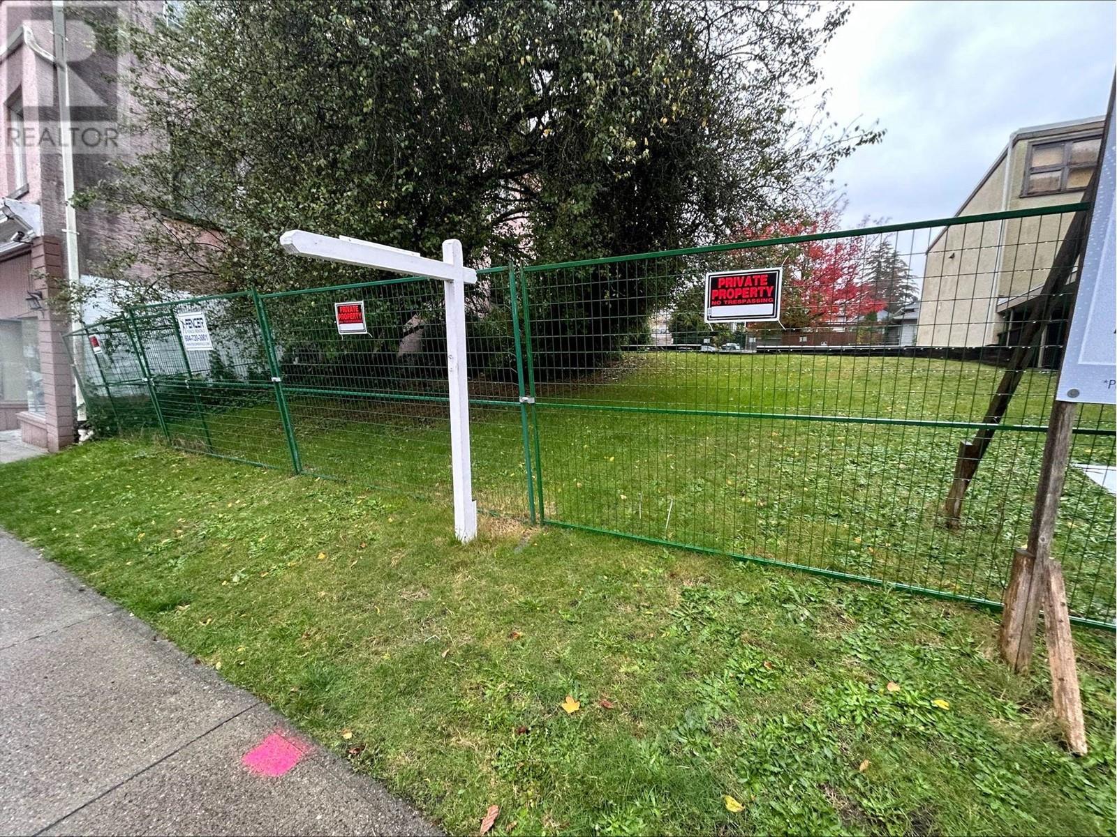 1113 SIXTH AVENUE - Photo 4 of 6, New Westminster, British Columbia