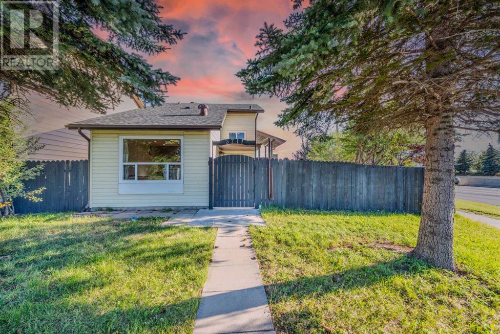 Single Family House 3 Level for Sale in   Avenue NE Whitehorn Calgary 