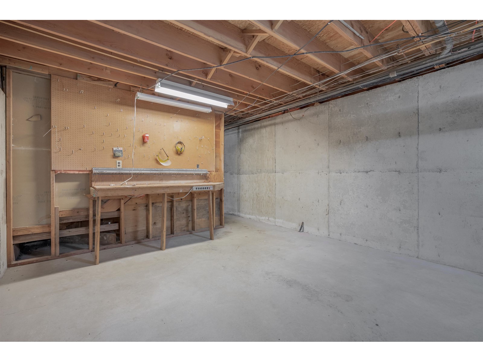 20264 27 AVENUE, Langley real estate listing R2943592