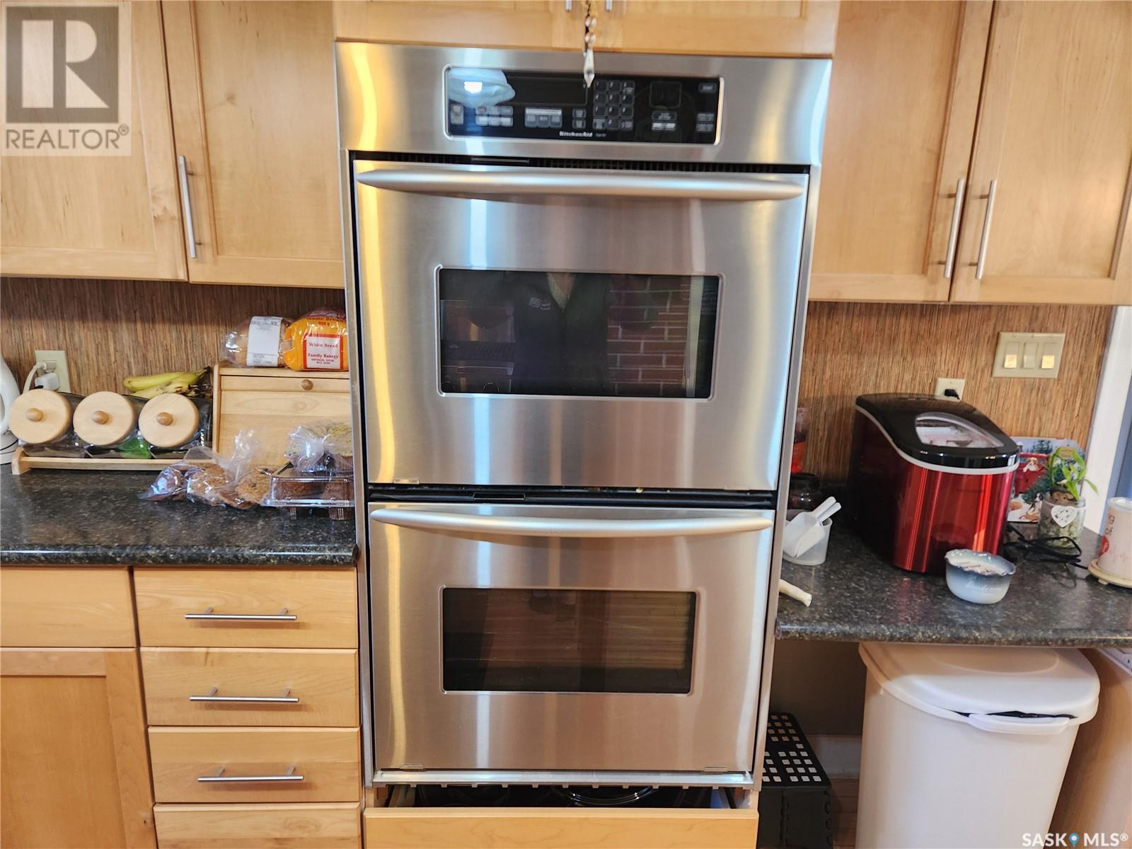 Photo 12 of 309 4th Street W, Nipawin SK