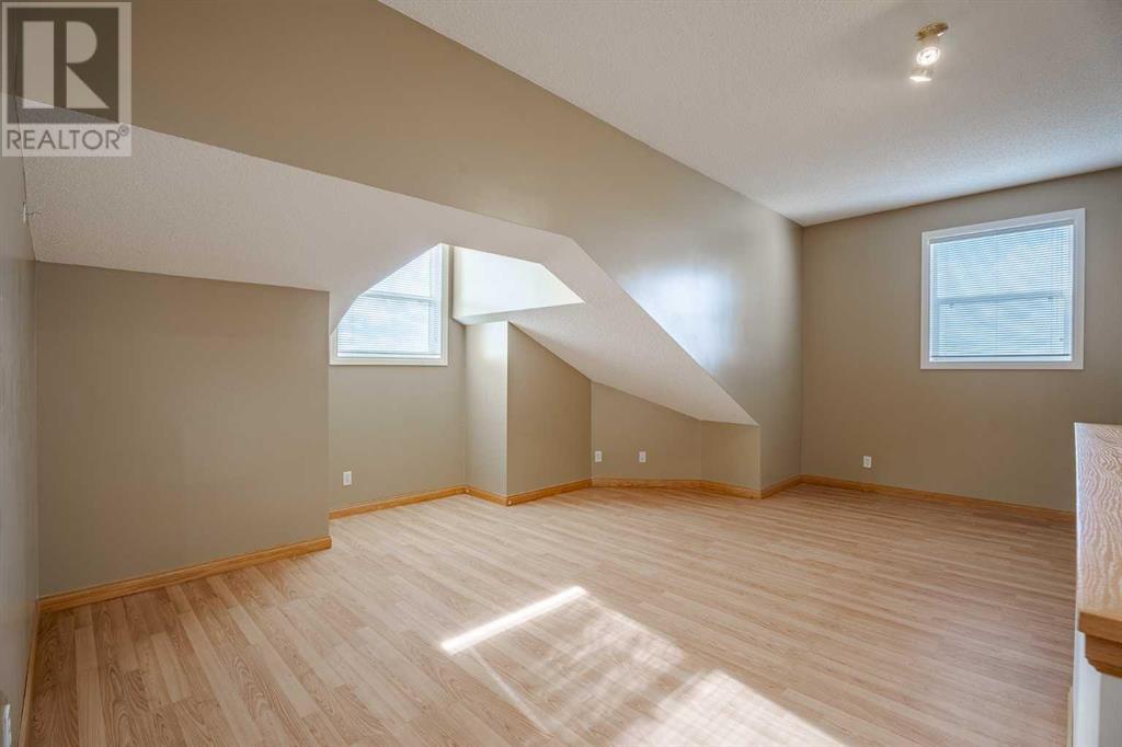 Single Family House for Sale in    Avenue NE Mayland Heights Calgary 