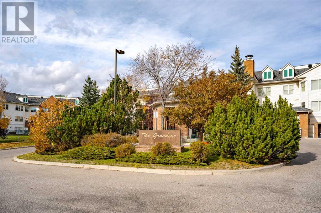 Single Family House for Sale in    Avenue NE Mayland Heights Calgary 