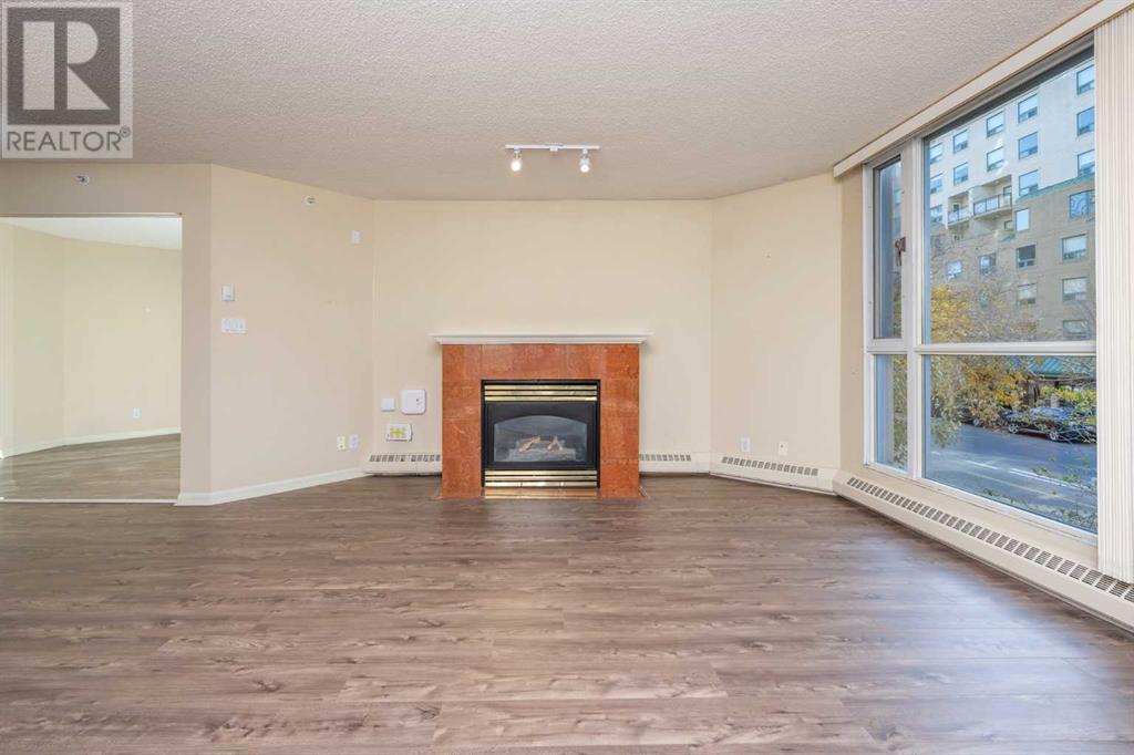 Single Family House High rise for Sale in    Avenue SW Eau Claire Calgary 