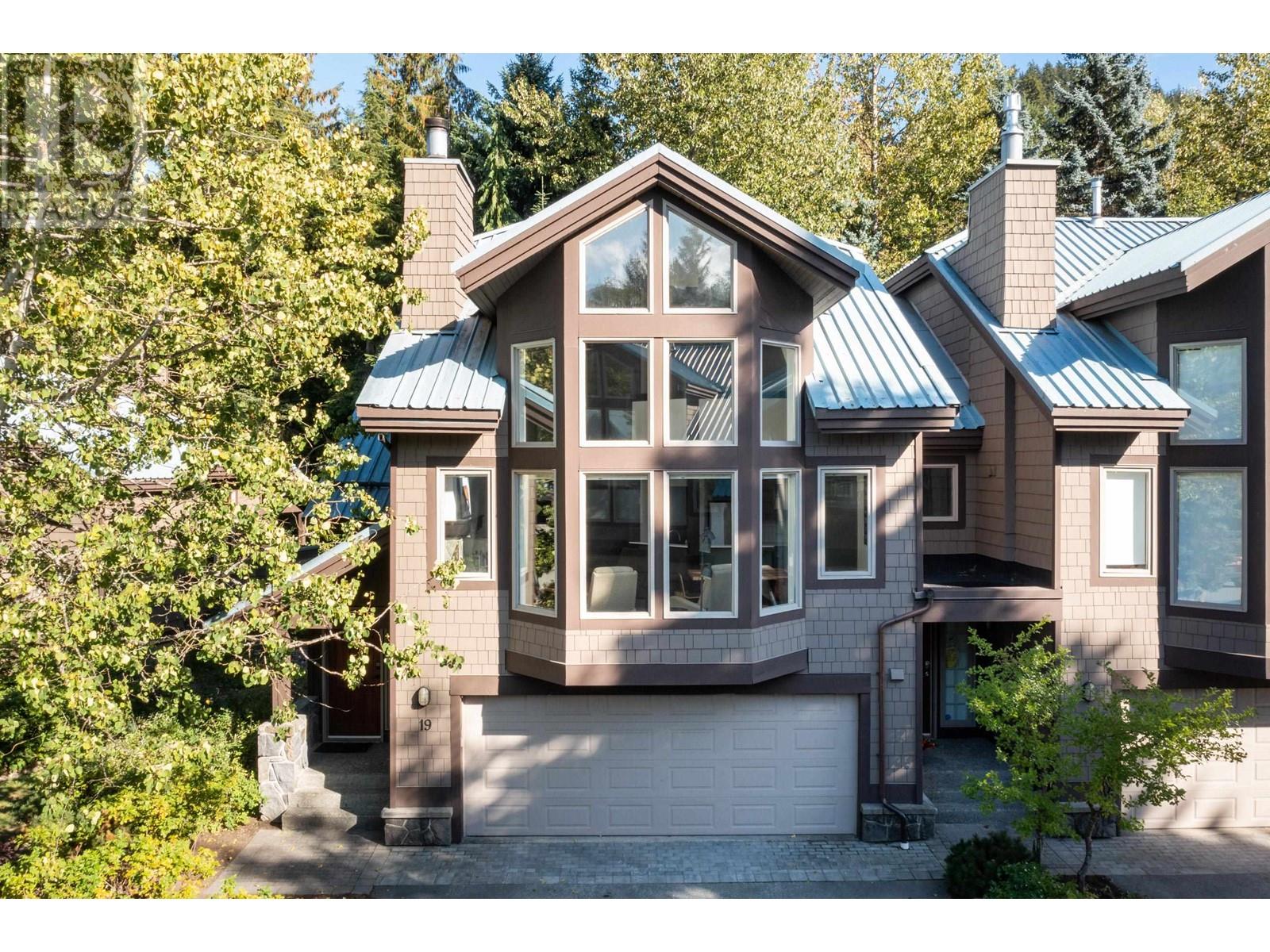 19 2200 TAYLOR WAY, Whistler real estate listing for sale