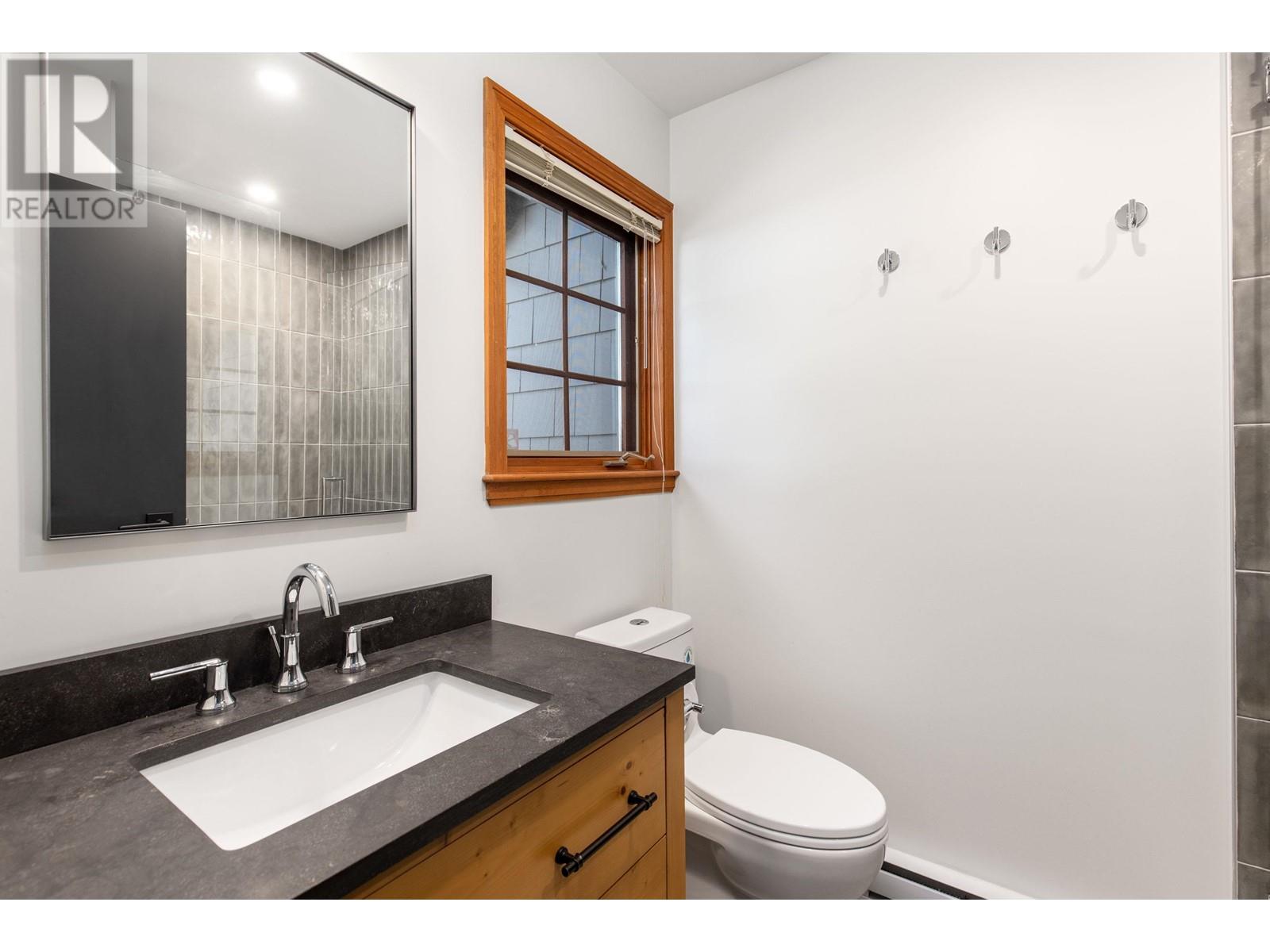 19 2200 TAYLOR WAY, Whistler real estate listing R2944764