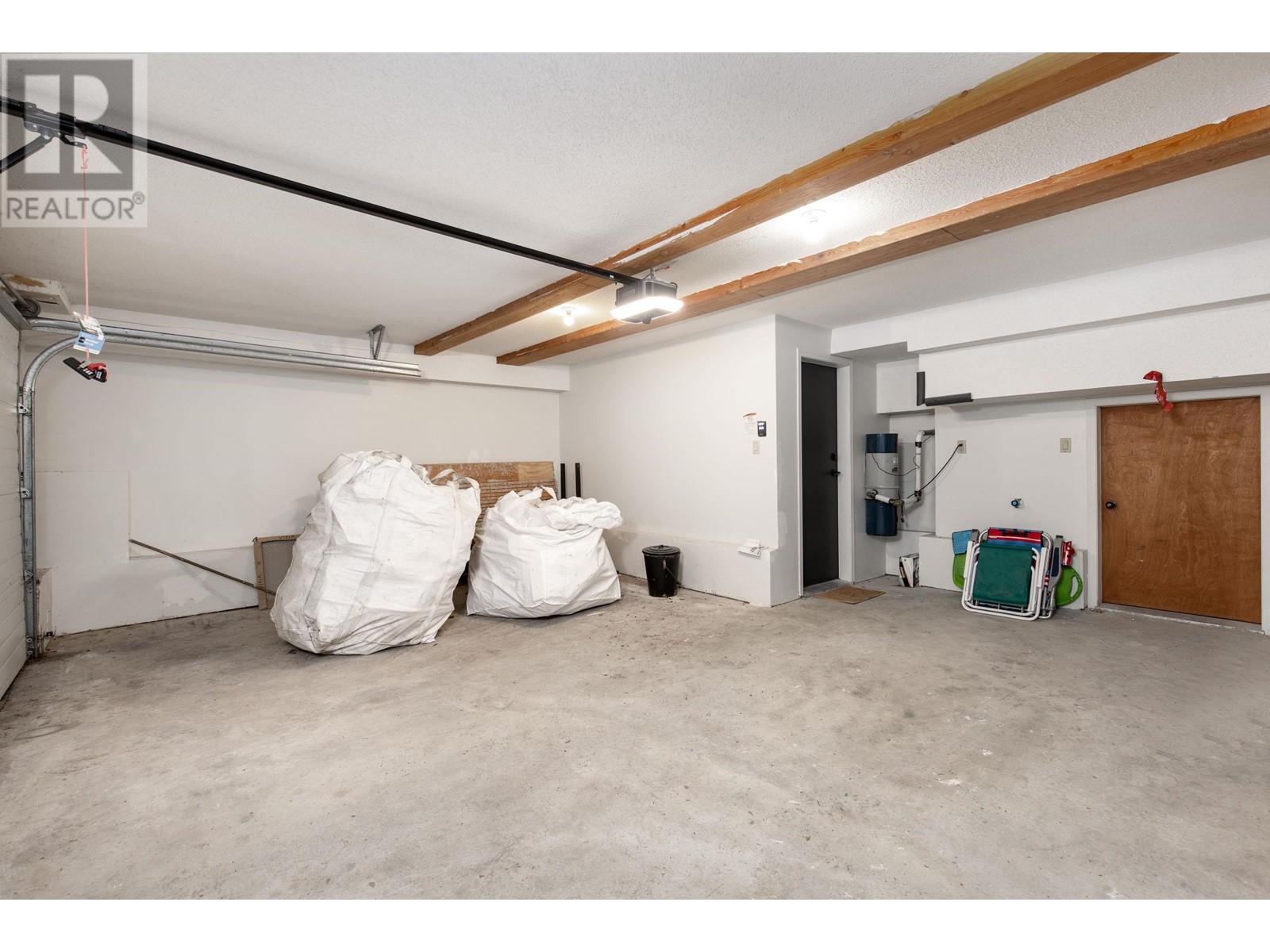 19 2200 TAYLOR WAY, Whistler real estate listing R2944764