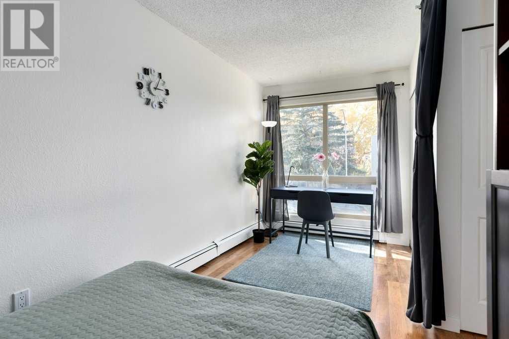 Single Family House Low rise for Sale in    Street SW Bankview Calgary 