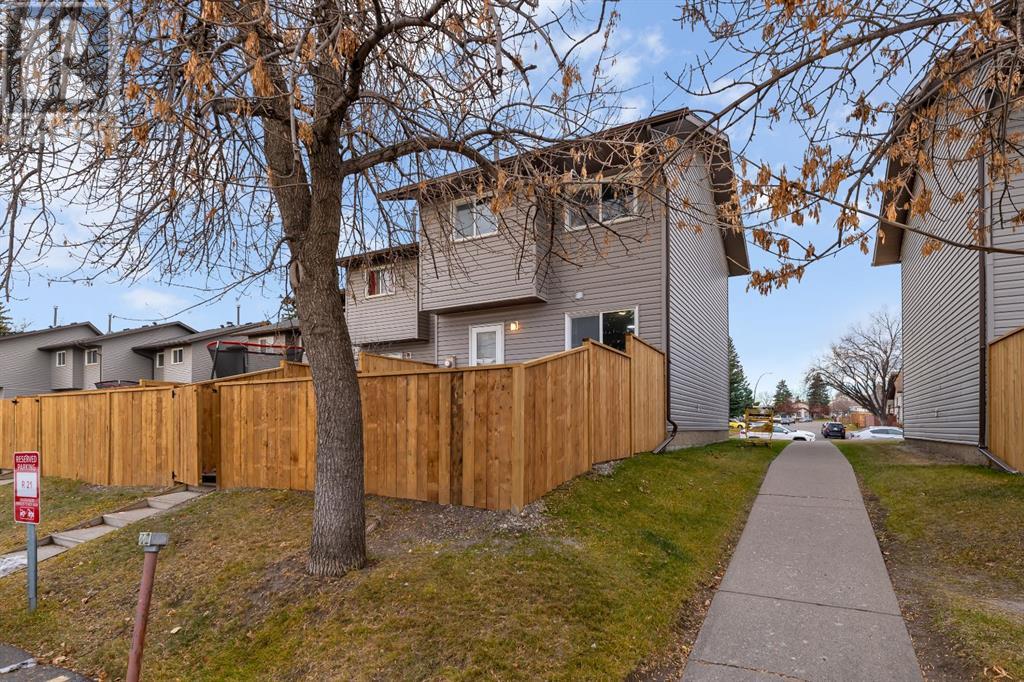 Single Family House for Sale in  Templehill Drive NE Temple Calgary 