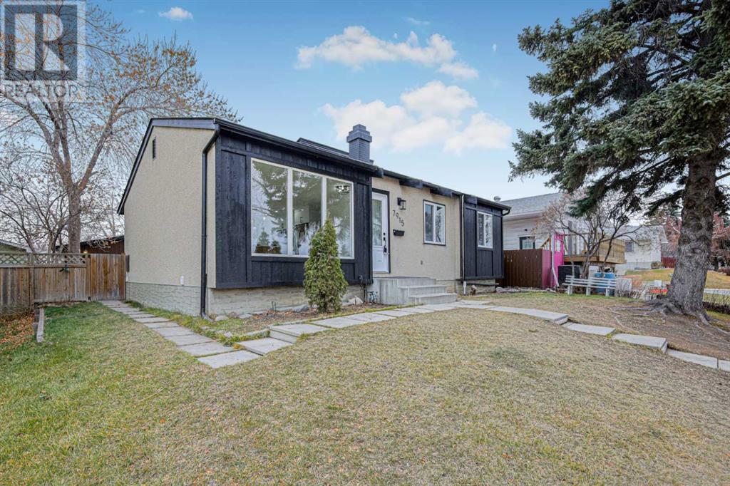 Single Family House Bungalow for Sale in  Huntington Street NE Huntington Hills Calgary 