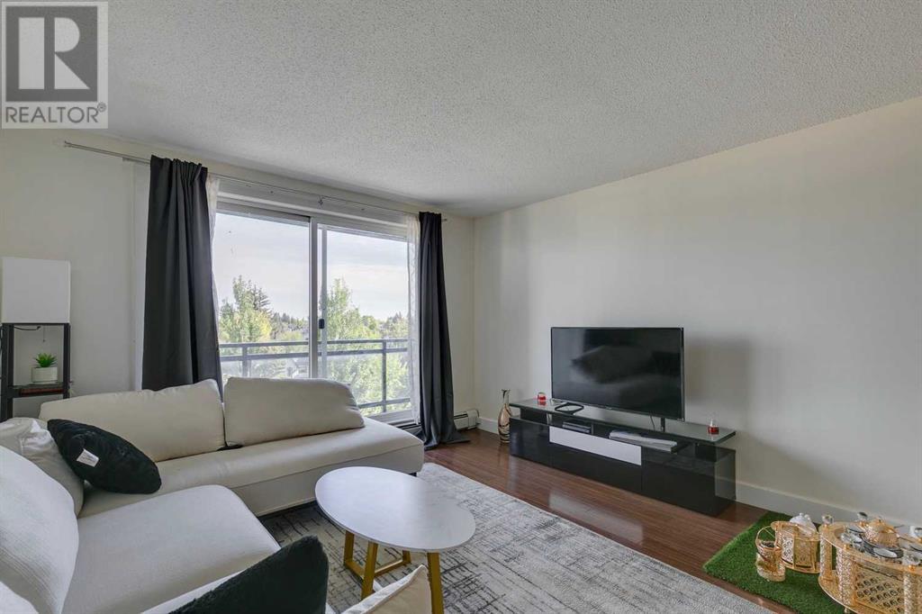 Single Family House High rise for Sale in    Avenue NW Mount Pleasant Calgary 