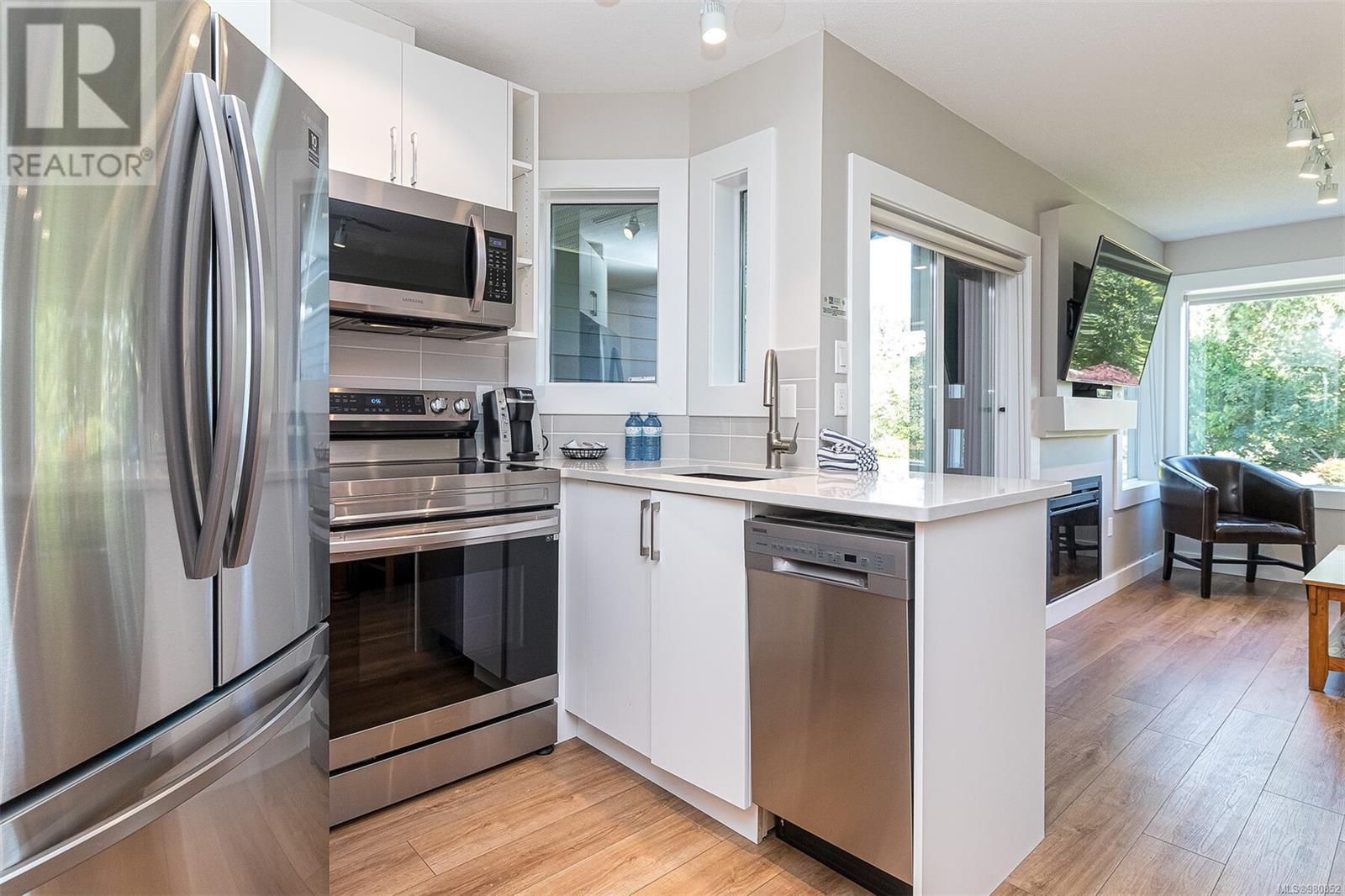 714 1600 Stroulger Rd, Nanoose Bay