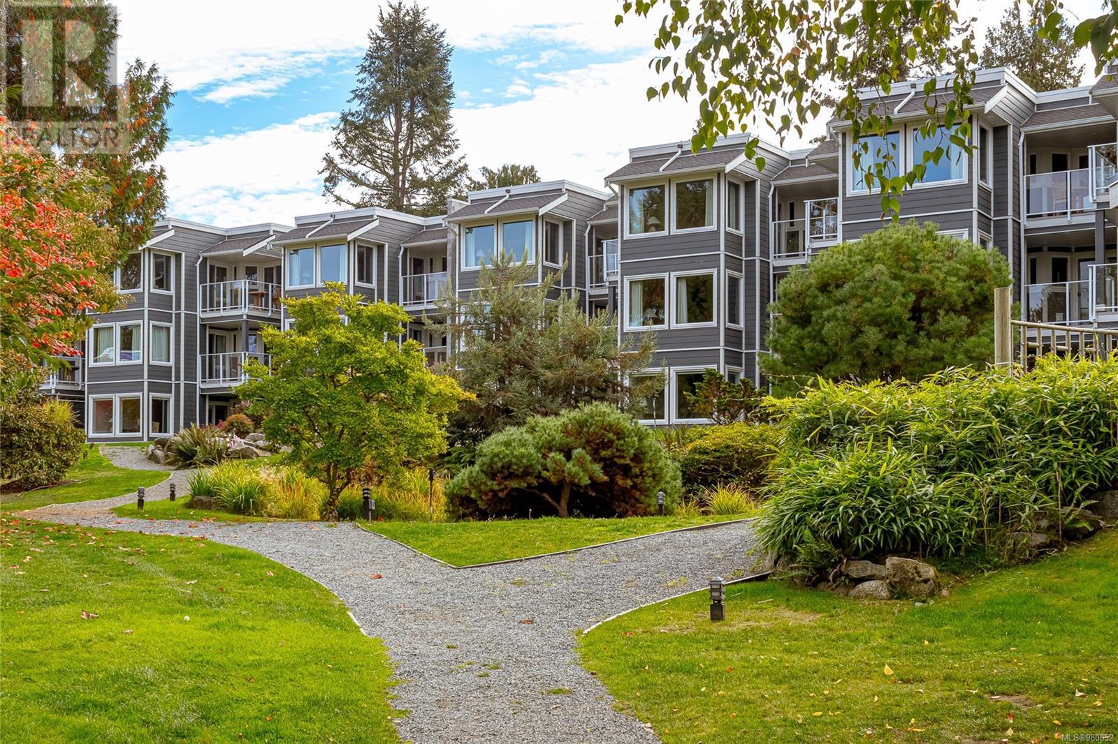714 1600 Stroulger Rd, Nanoose Bay