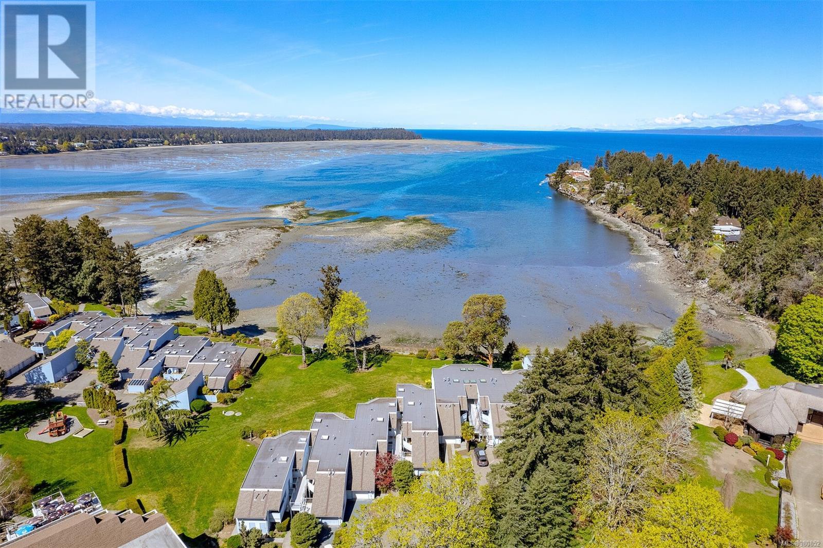 714 1600 Stroulger Rd, Nanoose Bay