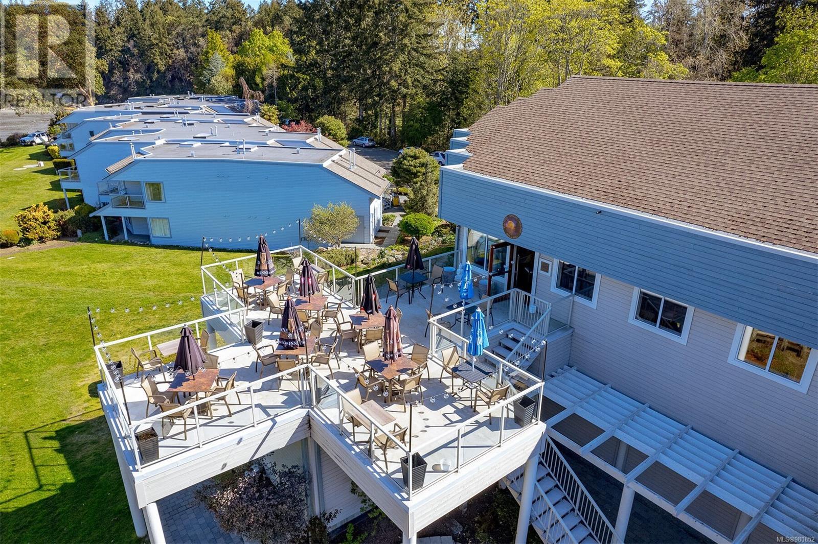 714 1600 Stroulger Rd, Nanoose Bay