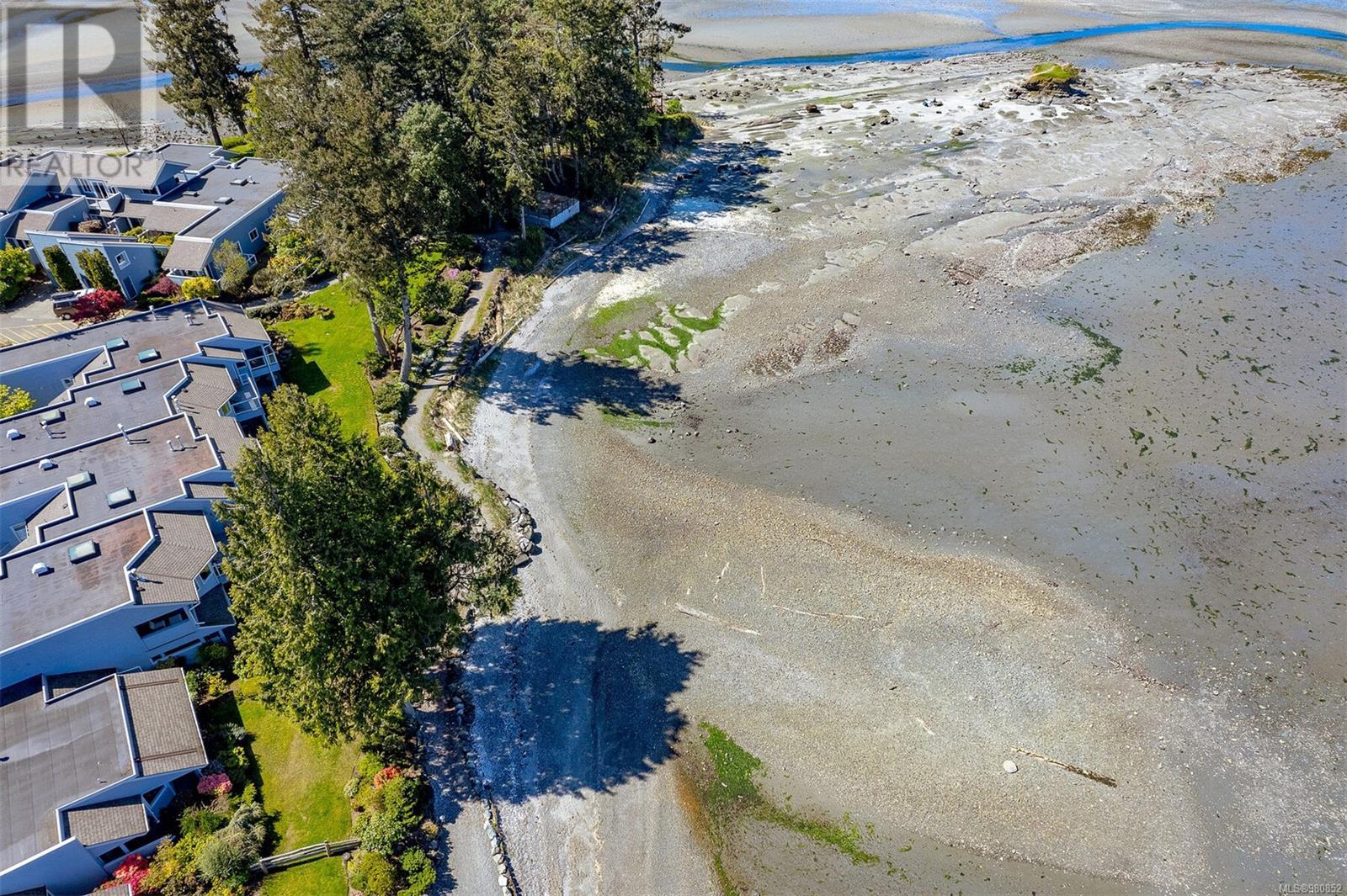 714 1600 Stroulger Rd, Nanoose Bay