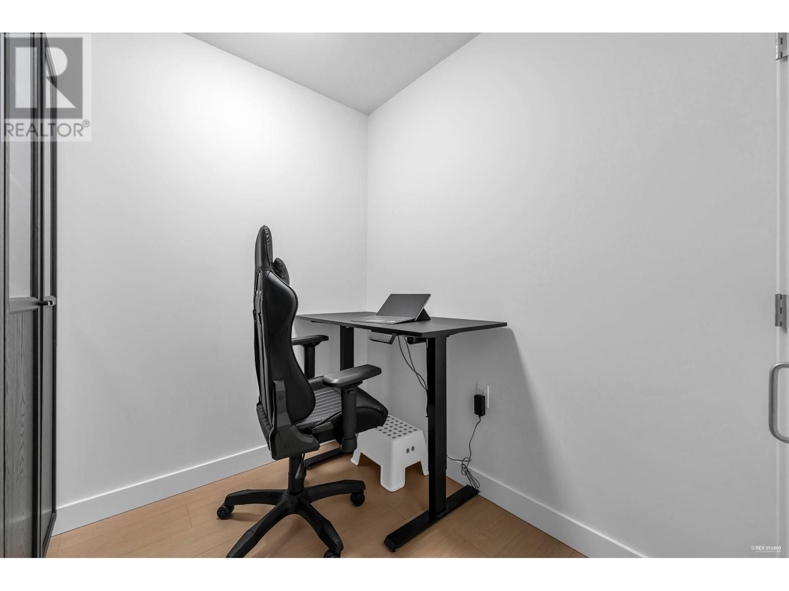 #740-8133 COOK Road, Richmond