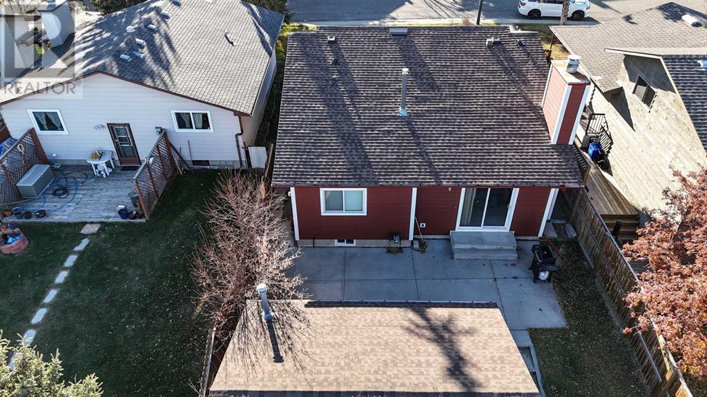 Single Family House Bungalow for Sale in  Bermuda Court NW Beddington Heights Calgary 