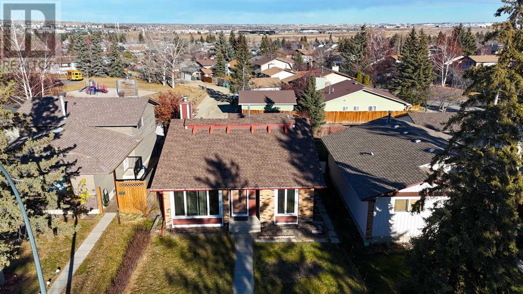 Single Family House Bungalow for Sale in  Bermuda Court NW Beddington Heights Calgary 