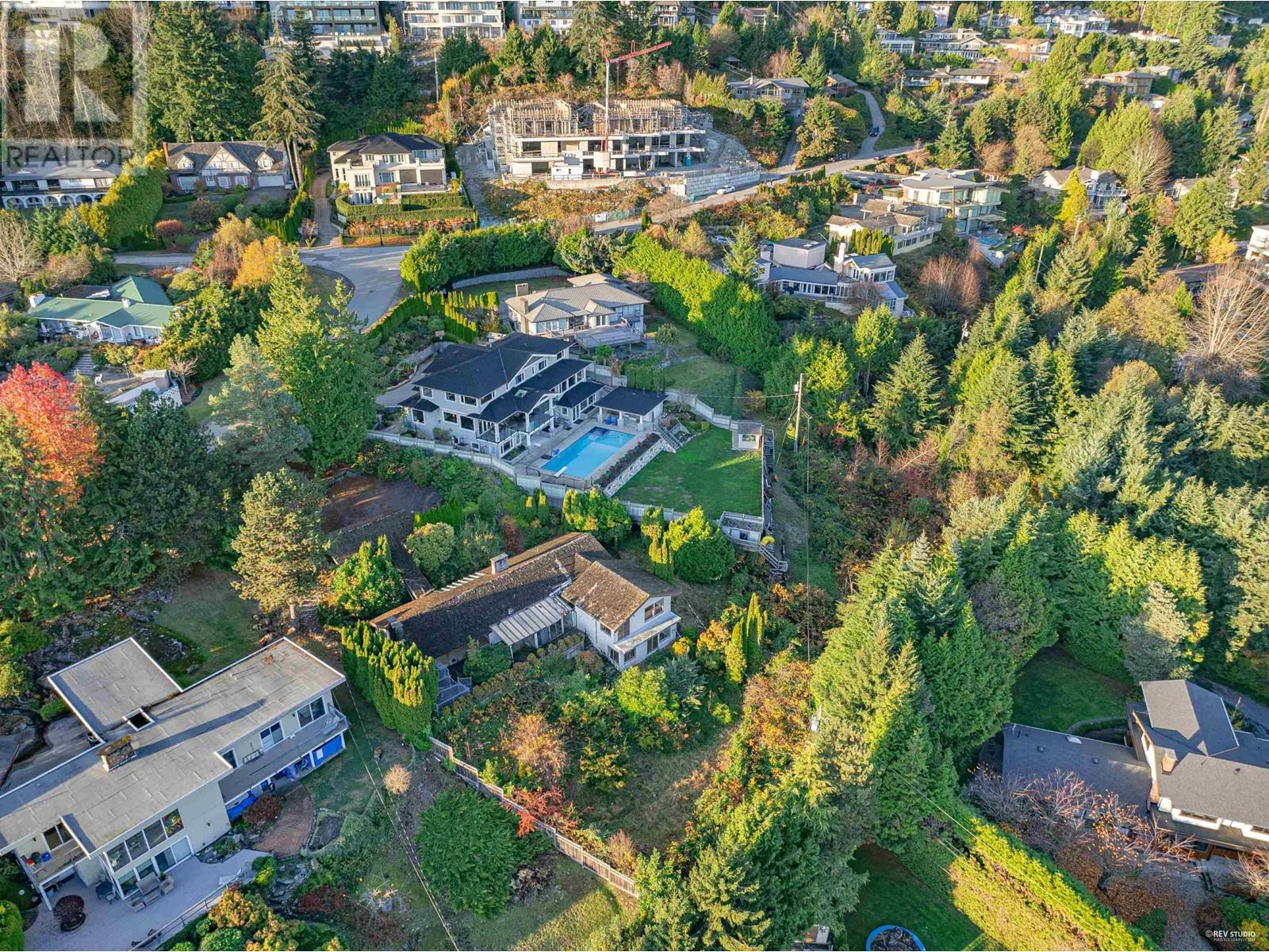 1094 HILLSIDE ROAD, West Vancouver real estate listing R2944754