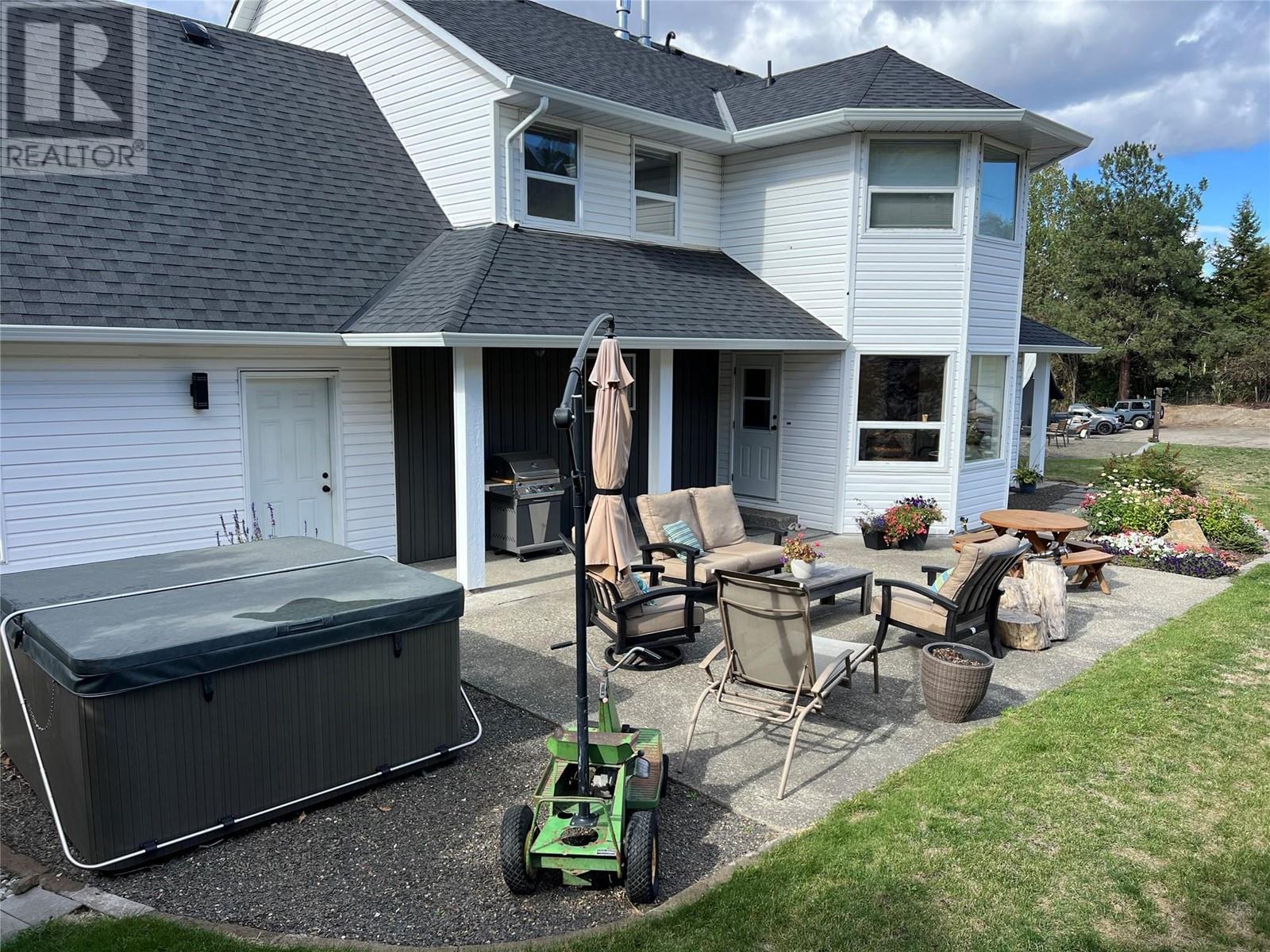  6933 L&A Road, Vernon