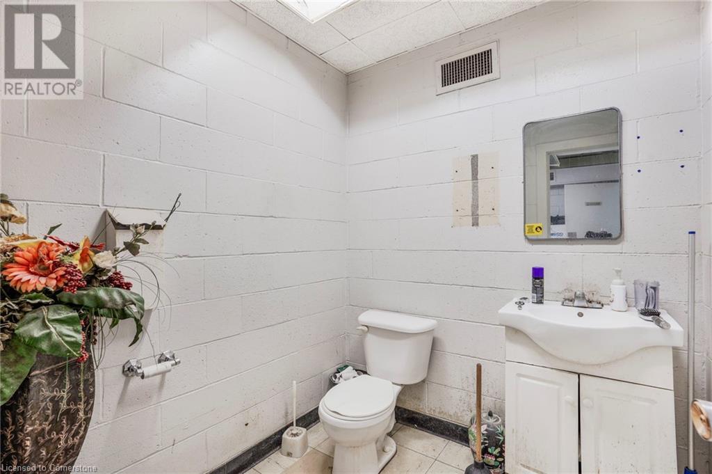 Photo 22 of 276 Parkdale Avenue N, Hamilton ON