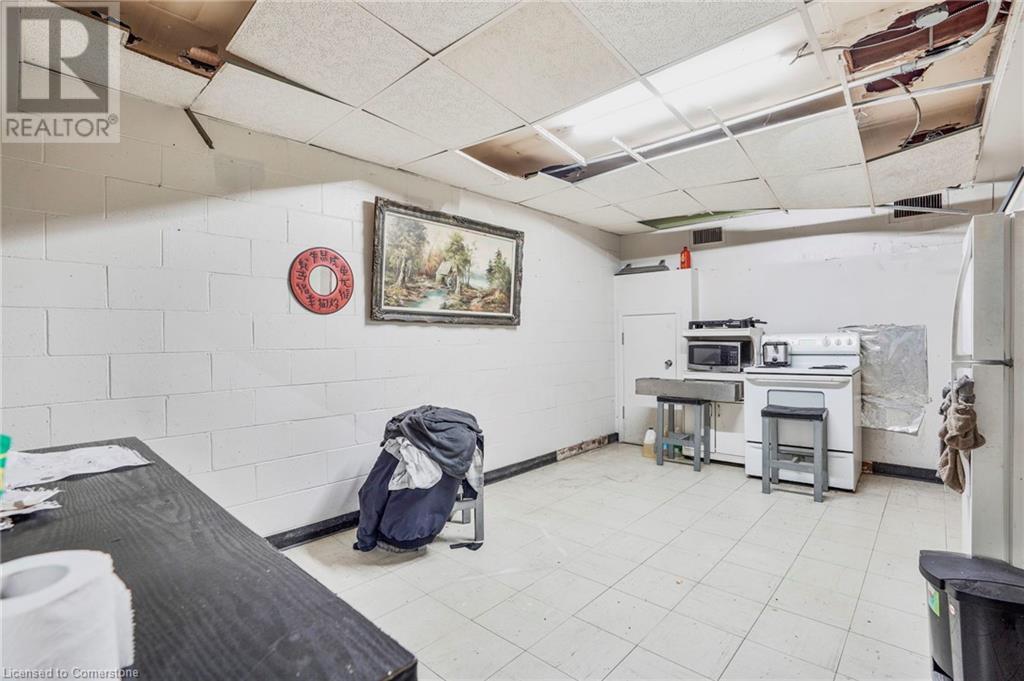 Photo 26 of 276 Parkdale Avenue N, Hamilton ON