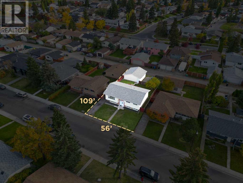 Single Family House Bi-level for Sale in   Avenue NE Pineridge Calgary 