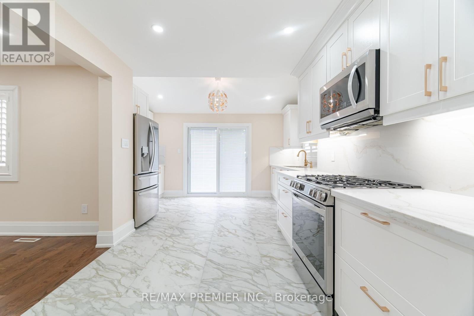 495 FAIRVIEW ROAD W - 10