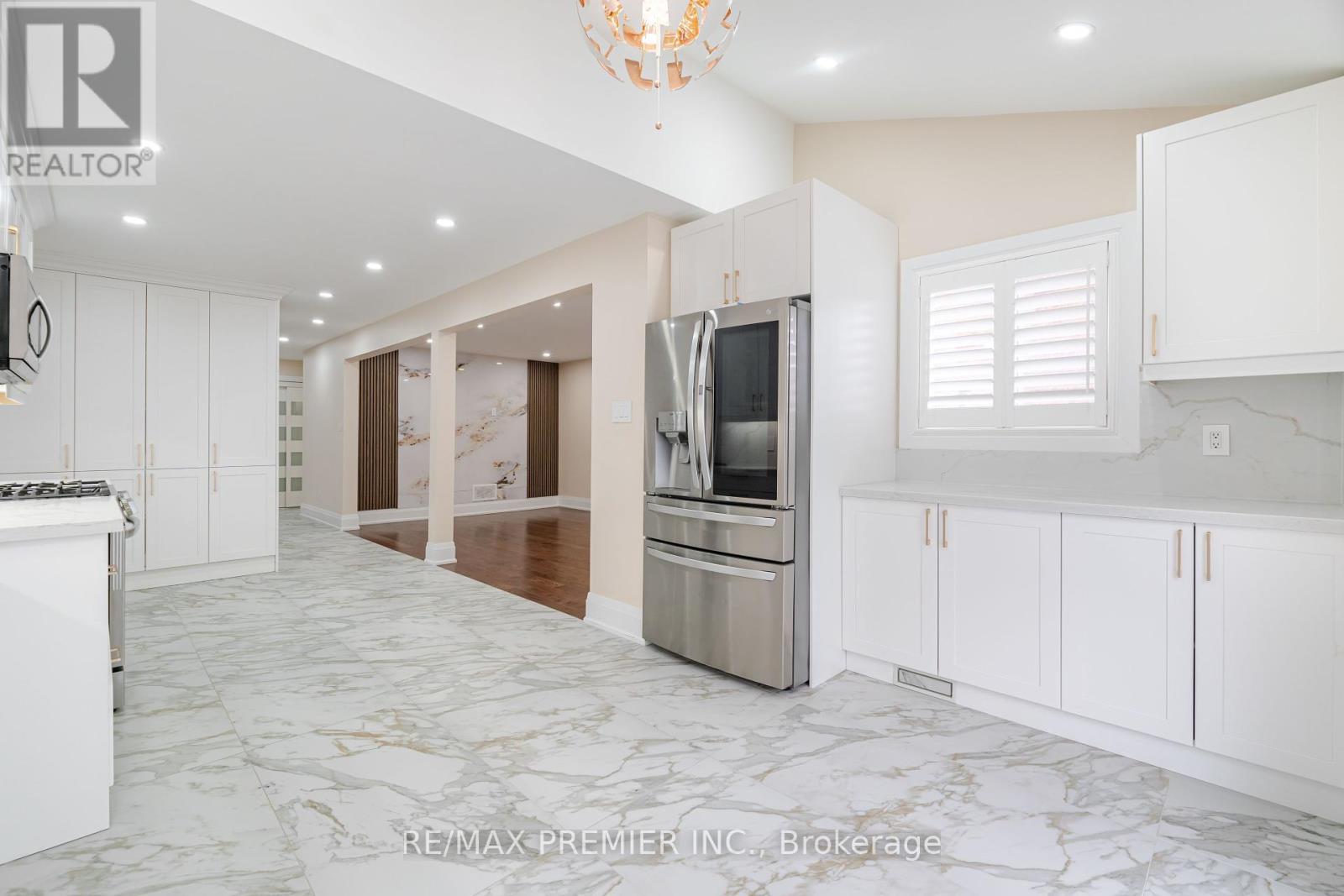 495 FAIRVIEW ROAD W - 11