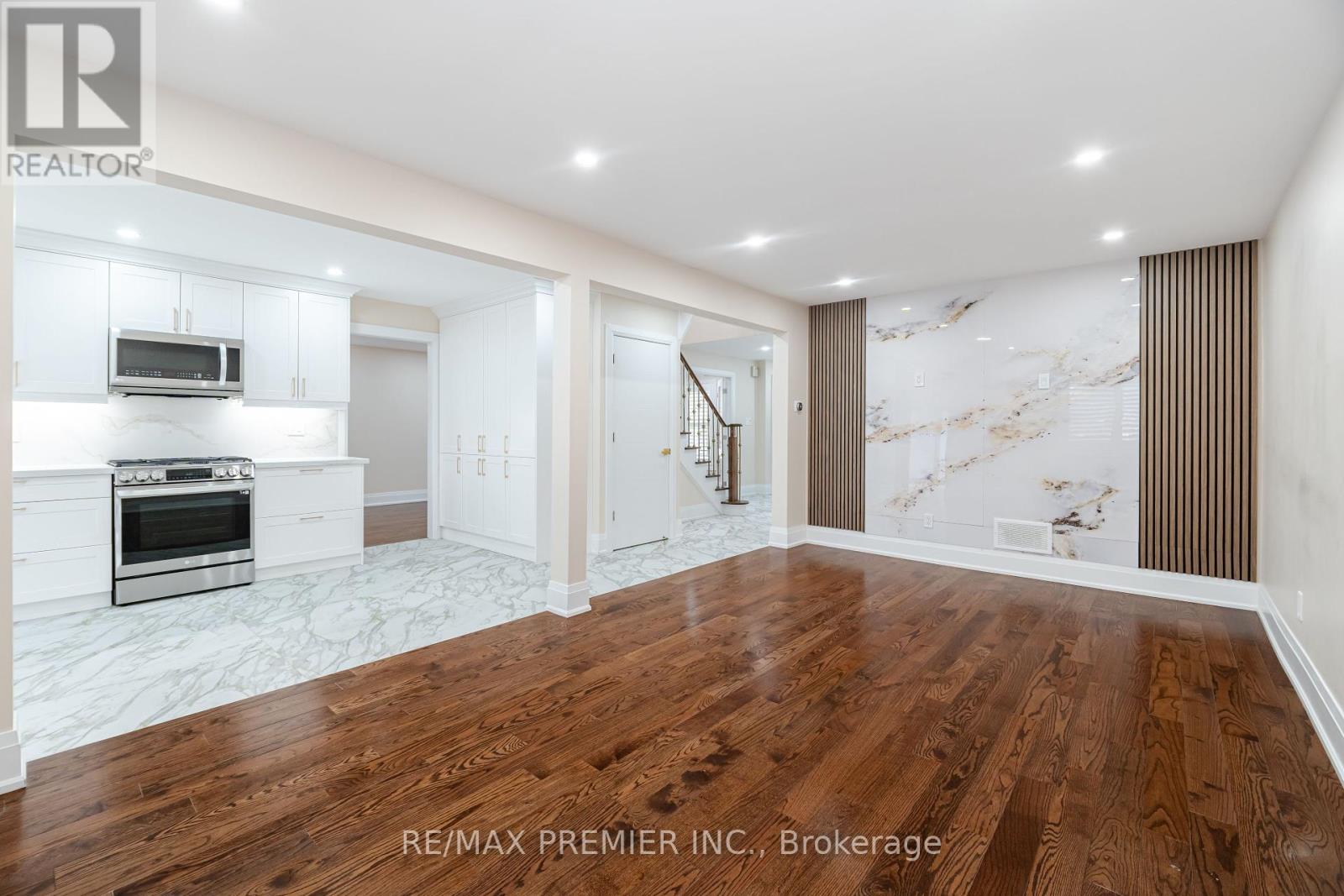495 FAIRVIEW ROAD W - 15