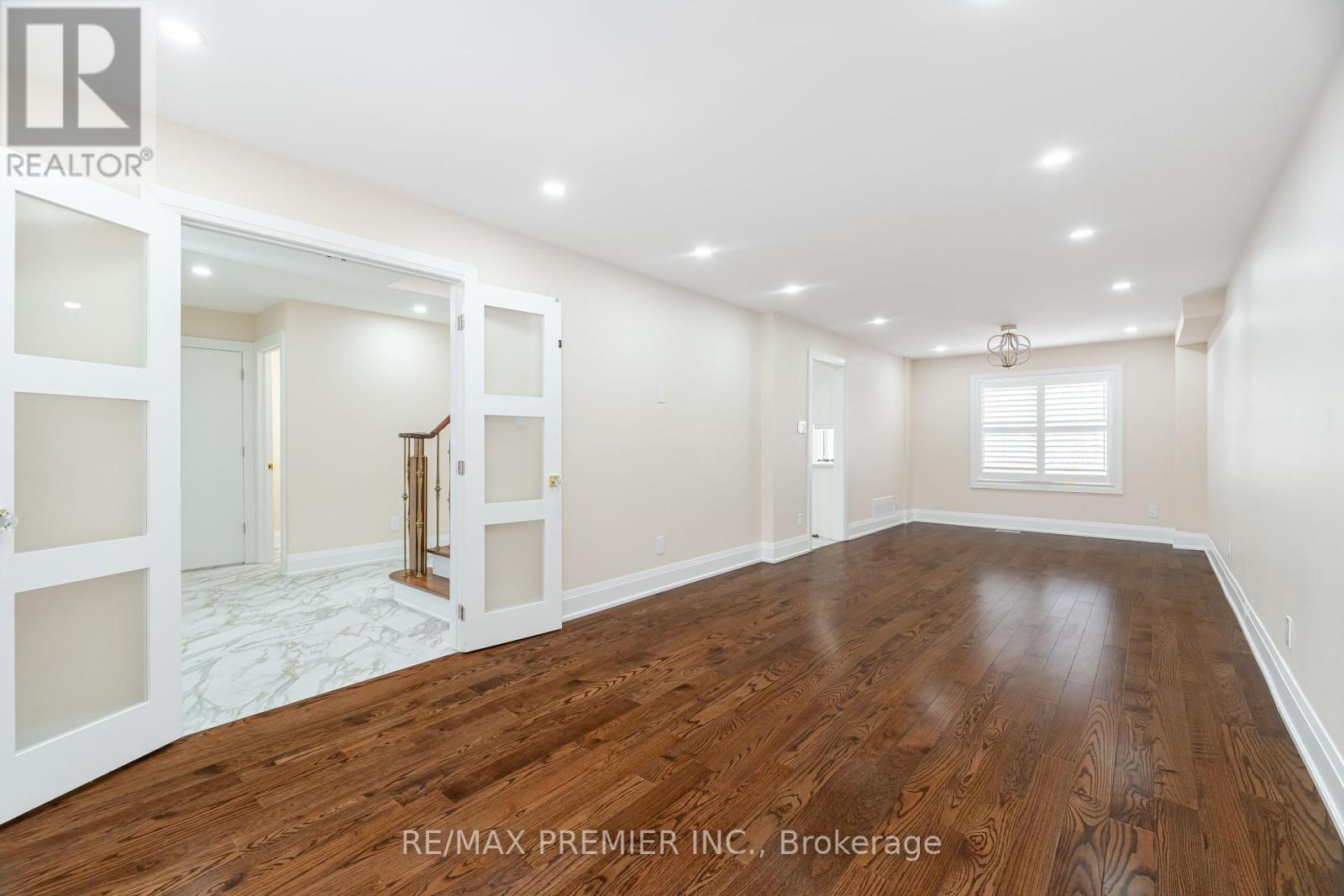 495 FAIRVIEW ROAD W - 19