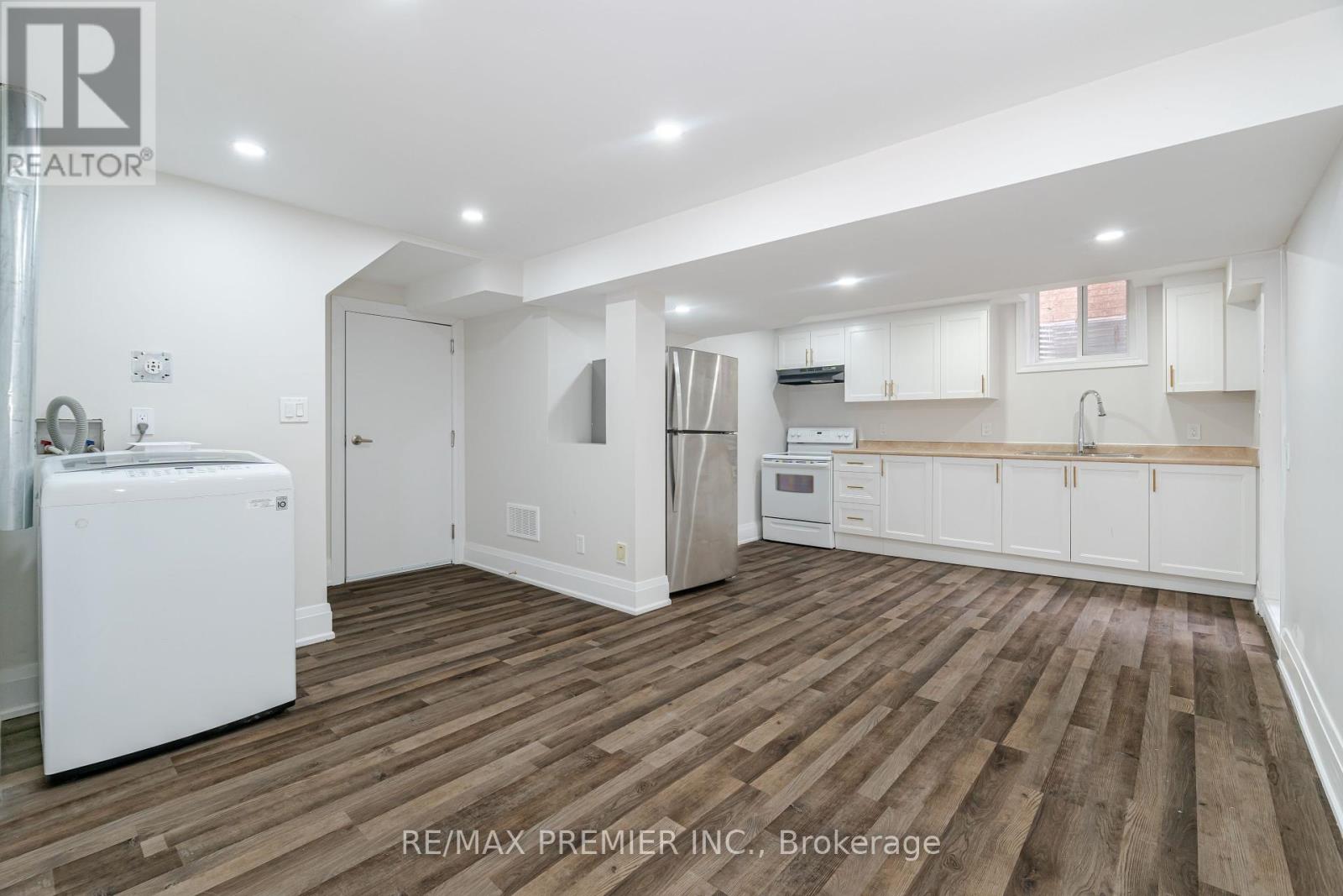 495 FAIRVIEW ROAD W - 37